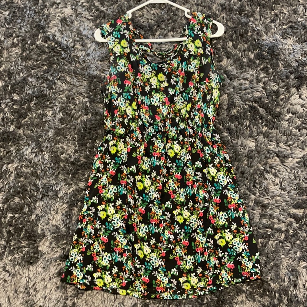 Floral short dress